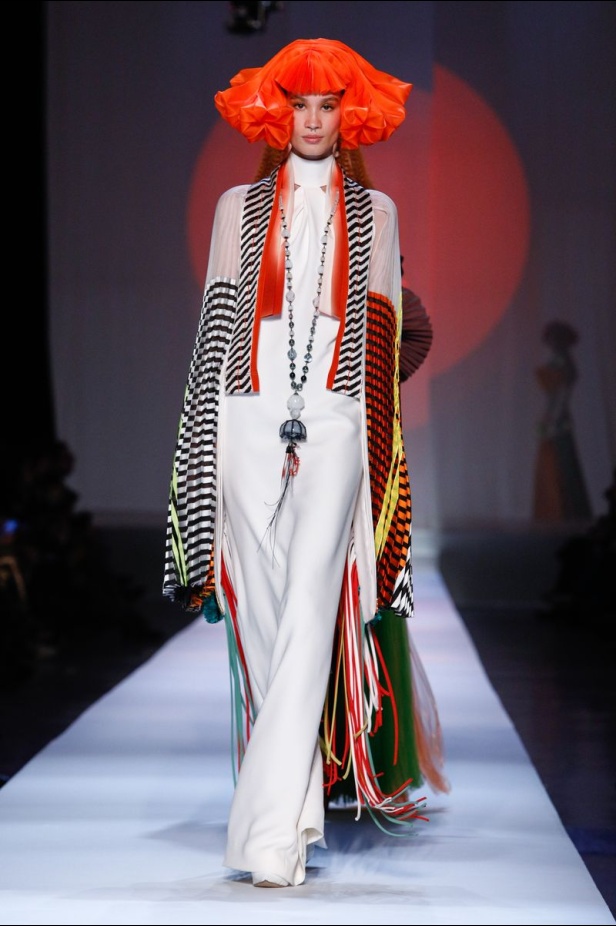 مجموعة الألبسة الراقية من جان بول غوتييه لربيع 2019