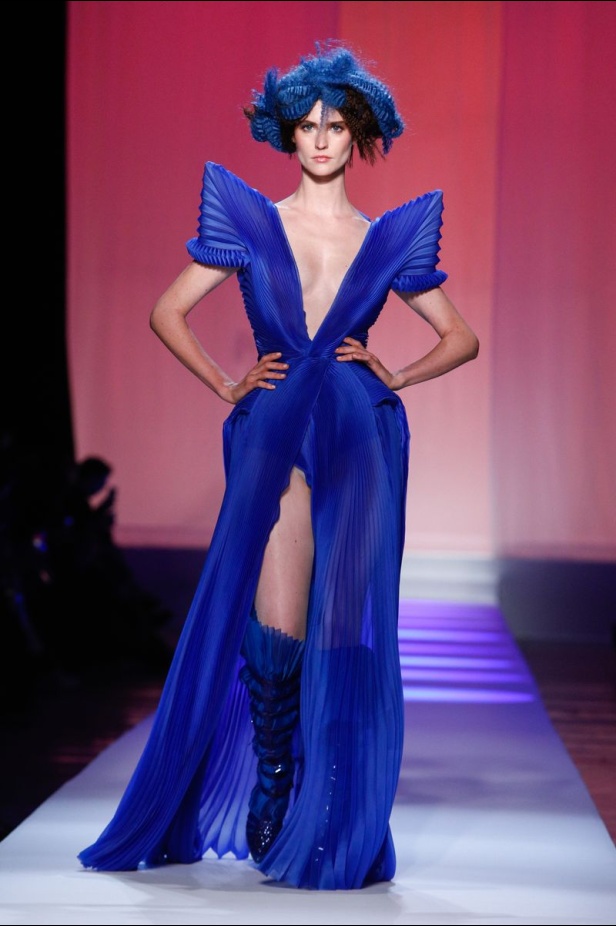 مجموعة الألبسة الراقية من جان بول غوتييه لربيع 2019