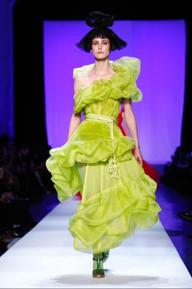 مجموعة الألبسة الراقية من جان بول غوتييه لربيع 2019