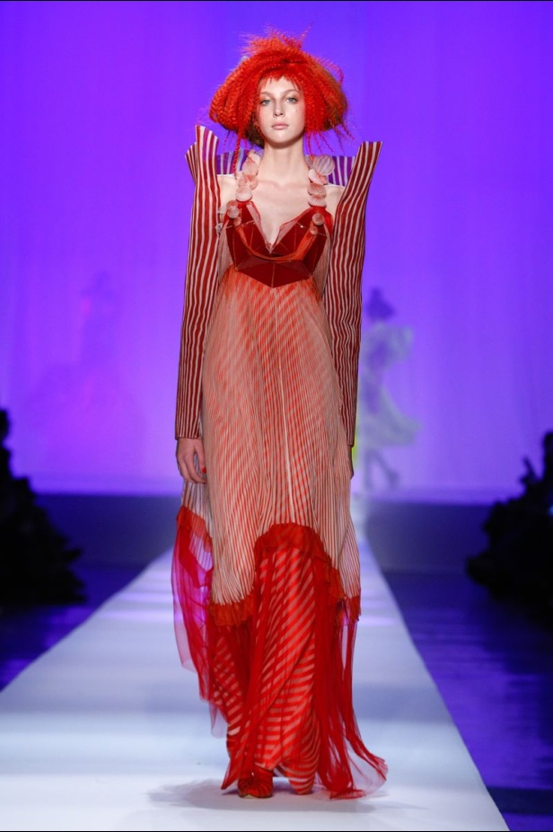 مجموعة الألبسة الراقية من جان بول غوتييه لربيع 2019