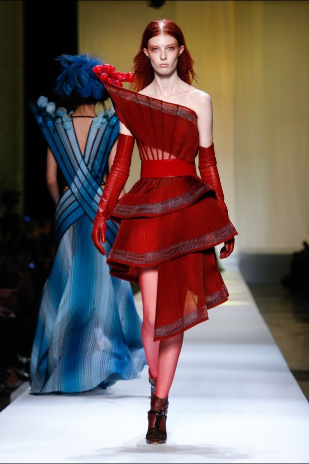 مجموعة الألبسة الراقية من جان بول غوتييه لربيع 2019