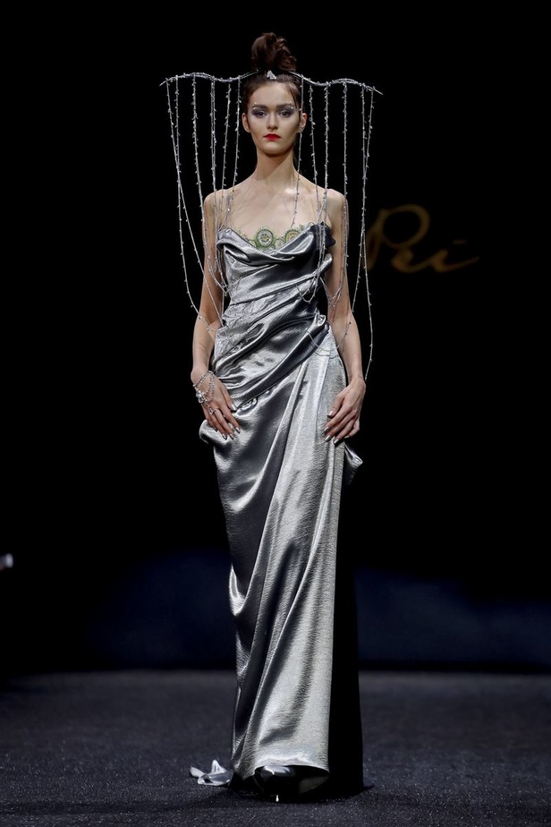 مجموعة Guo Pei للهوت كوتور لموسم ربيع وصيف 2019