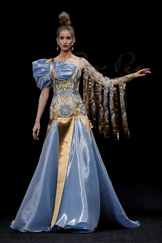 مجموعة Guo Pei للهوت كوتور لموسم ربيع وصيف 2019