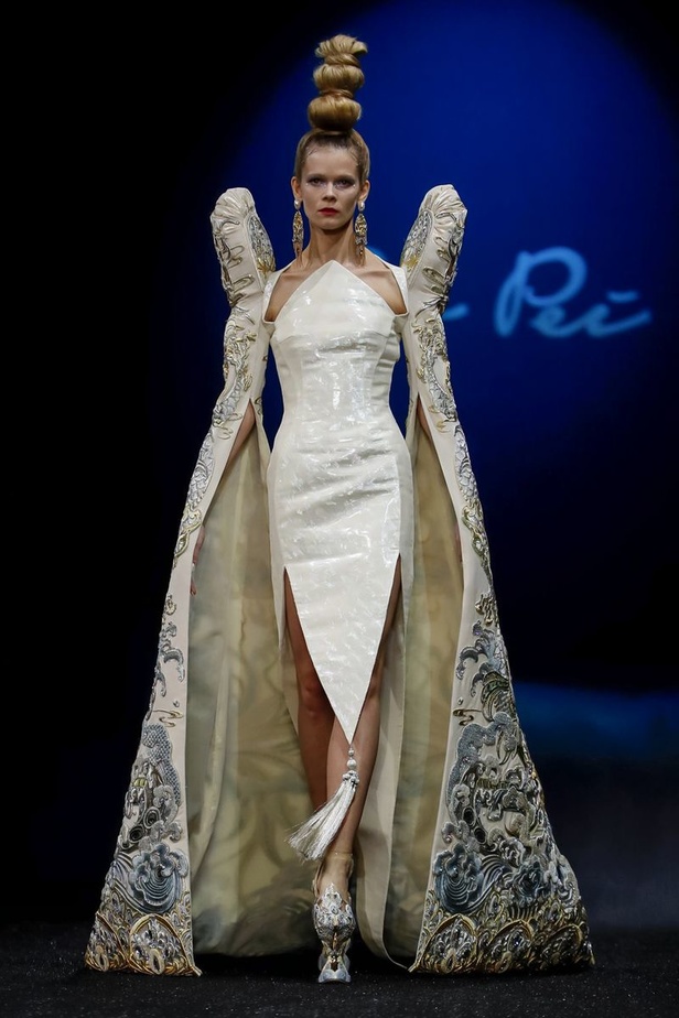 مجموعة Guo Pei للهوت كوتور لموسم ربيع وصيف 2019