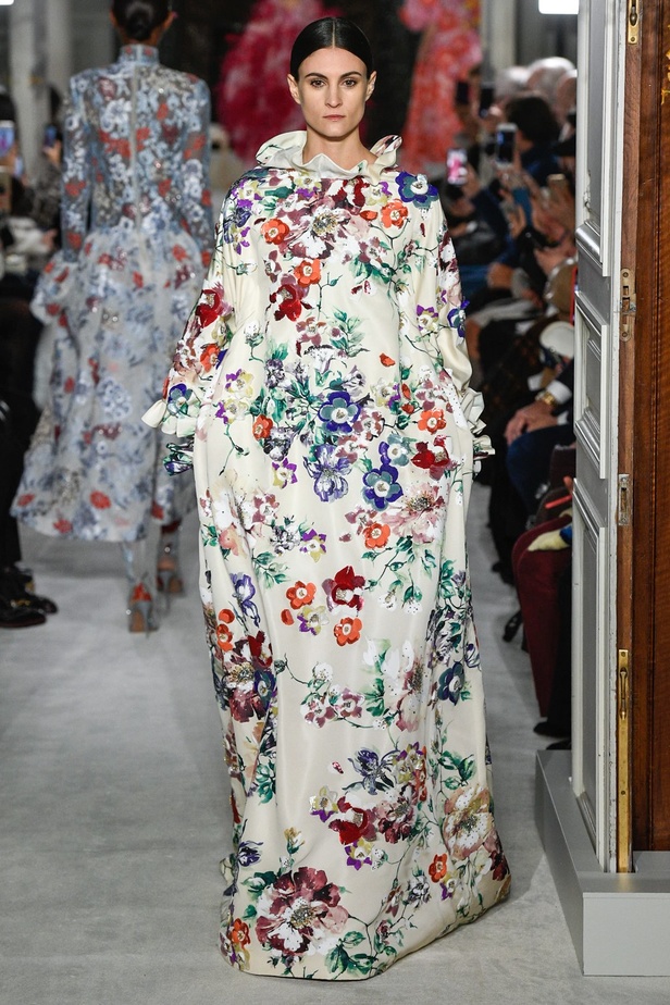 عرض أزياء فالنتينو لربيع 2019