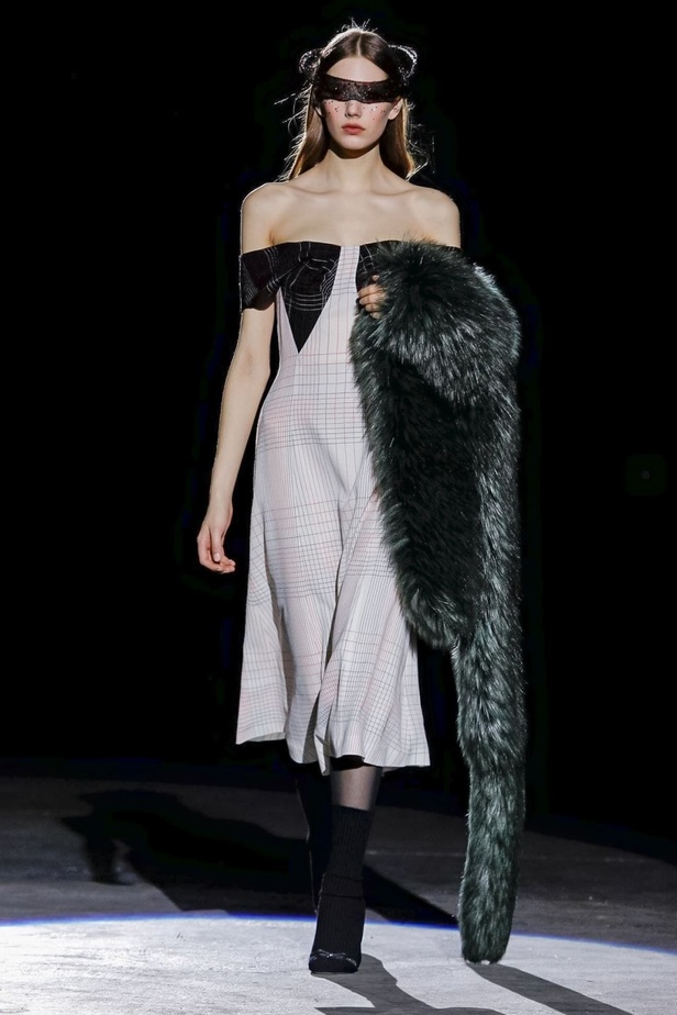 عرض أزياء ‏Marco de Vincenzo‏ لخريف وشتاء 2019‏