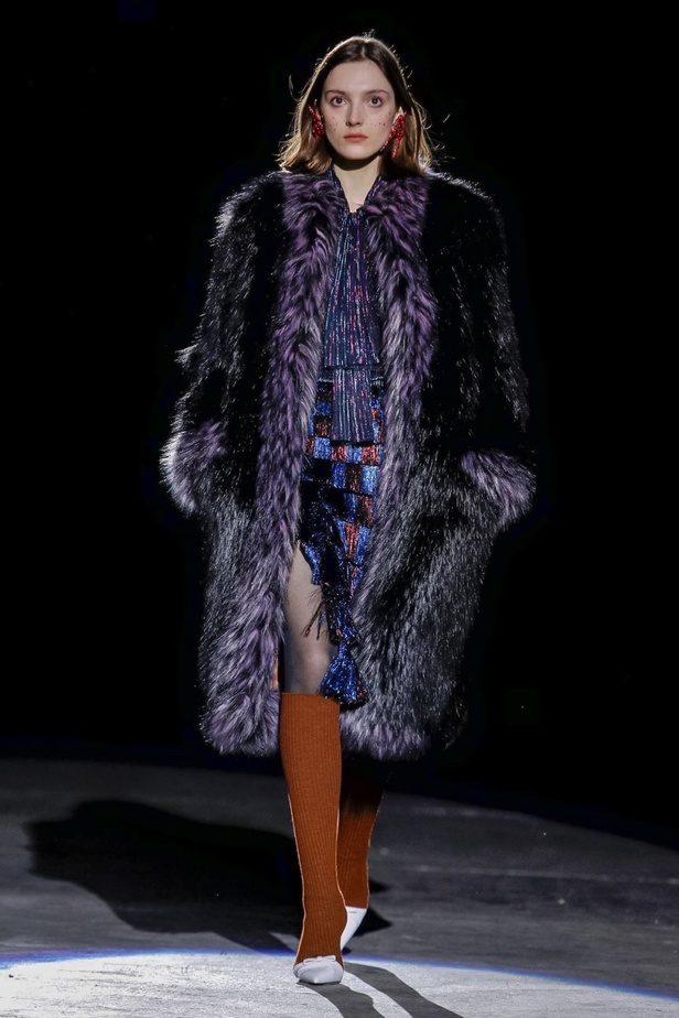 عرض أزياء ‏Marco de Vincenzo‏ لخريف وشتاء 2019‏