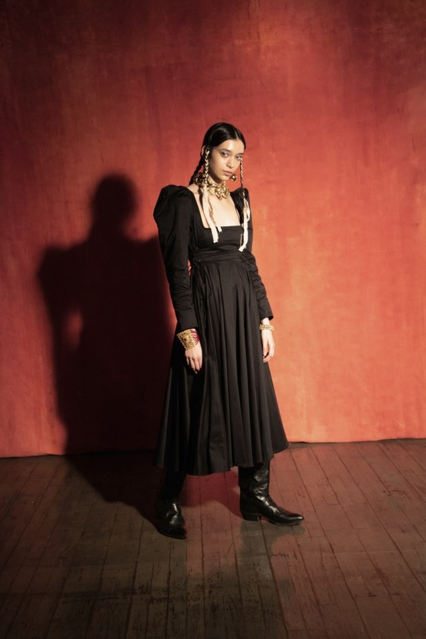 عرض أزياء OSMAN لخريف وشتاء 2021 ضمن أسبوع الموضة في لندن