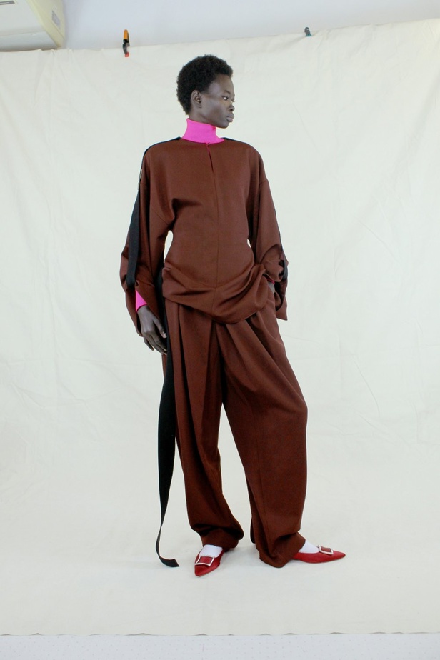 عرض ازياء مجموعة Roksanda لموسم خريف وشتاء 2021