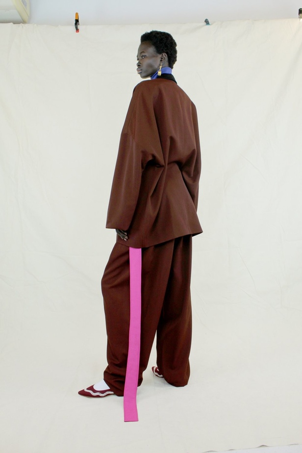 عرض ازياء مجموعة Roksanda لموسم خريف وشتاء 2021