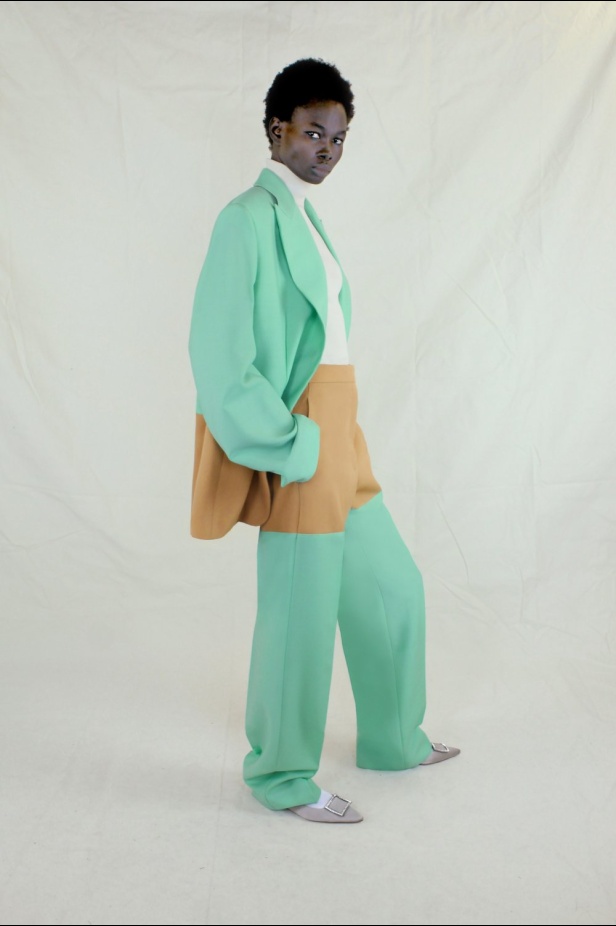 عرض ازياء مجموعة Roksanda لموسم خريف وشتاء 2021