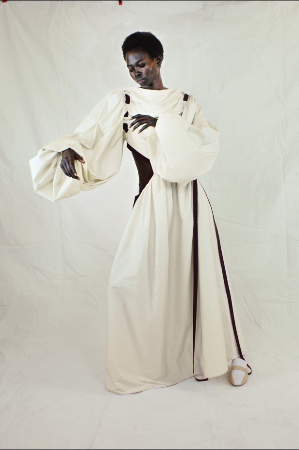 عرض ازياء مجموعة Roksanda لموسم خريف وشتاء 2021