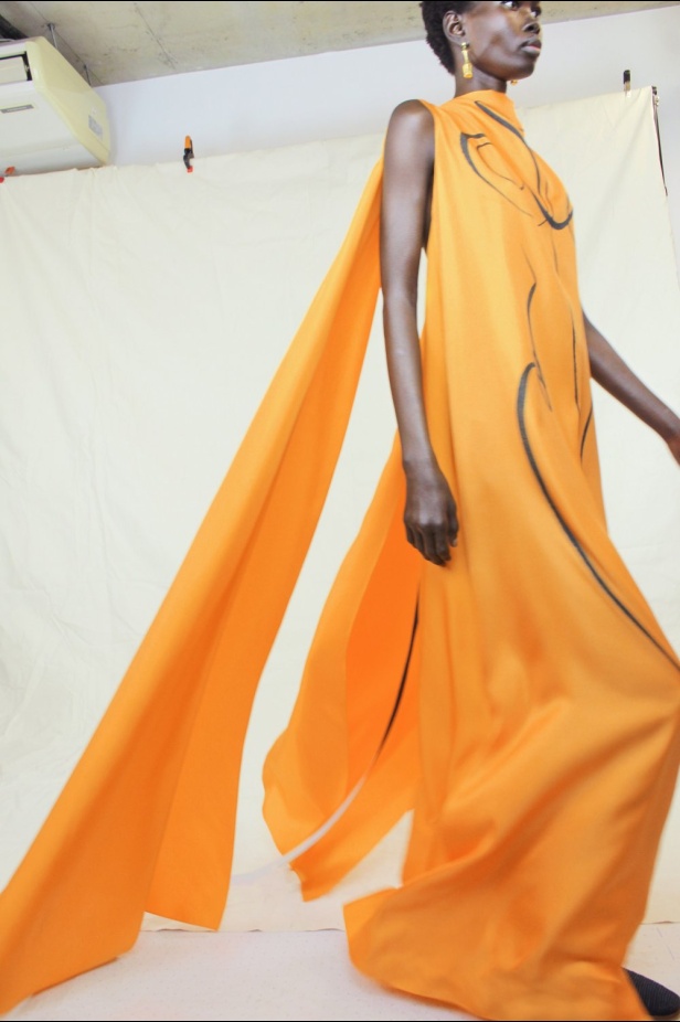 عرض ازياء مجموعة Roksanda لموسم خريف وشتاء 2021