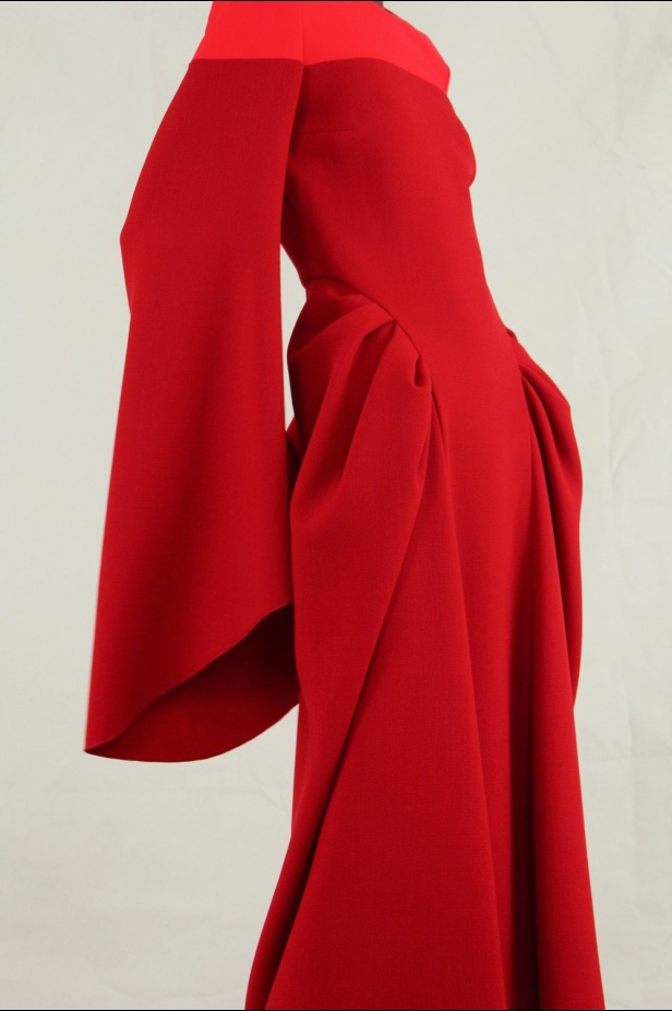 عرض ازياء مجموعة Roksanda لموسم خريف وشتاء 2021