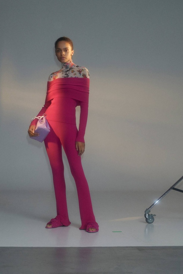 صور عرض أزياء مجموعة MSGM ريزورت 2022