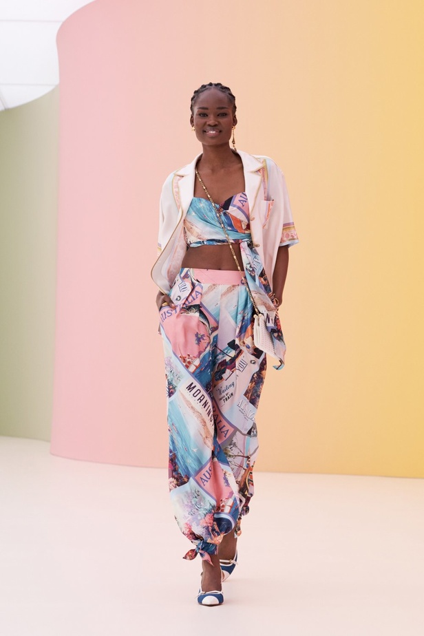 مجموعة Zimmerman ريزوت 2022 تأخذك في إجازة شاطئية