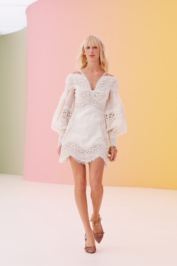 مجموعة Zimmerman ريزوت 2022 تأخذك في إجازة شاطئية