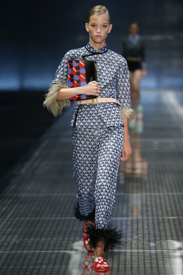 مجموعة Prada  لربيع وصيف 2017