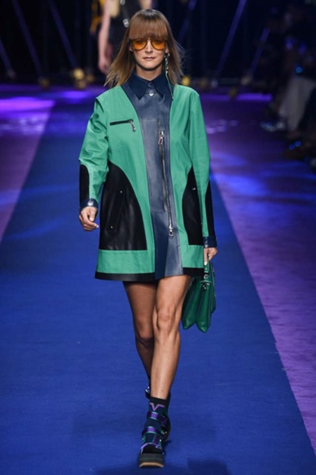 مجموعة "فيرساتشي" لموسم ربيع وصيف 2017