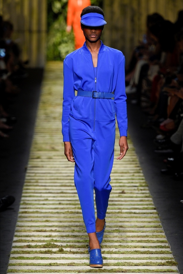 عرض أزياء "ماكس مارا" لموسم ربيع وصيف 2017