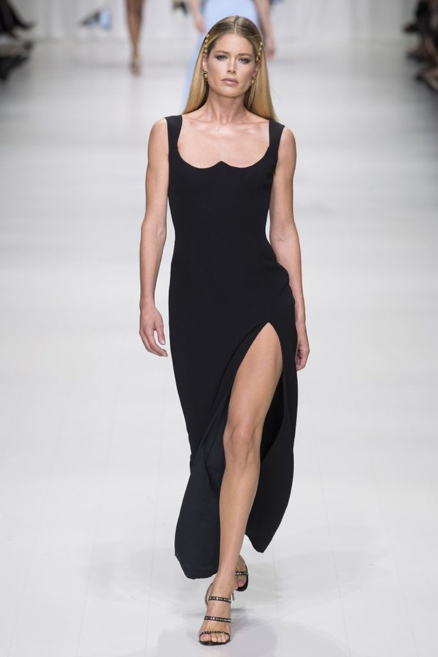 مجموعة Versace لربيع وصيف 2018