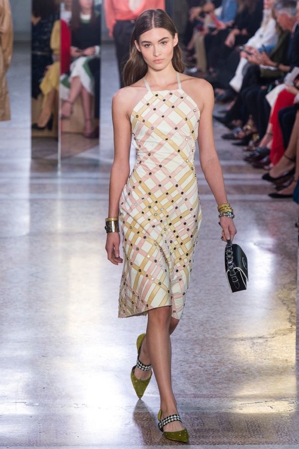 مجموعة “بوتيغا فينيتا” للأزياء لربيع وصيف 2018 !