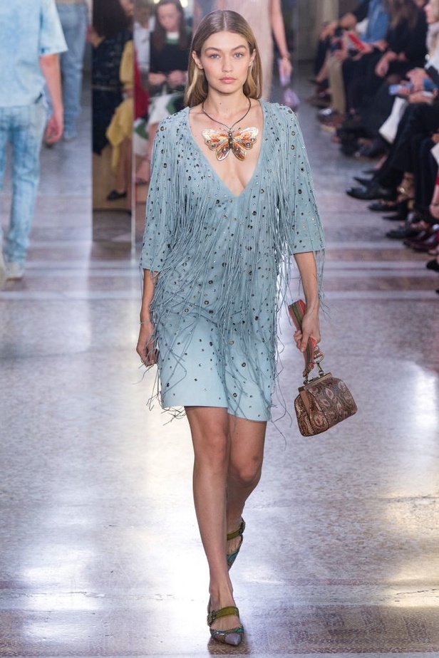 مجموعة “بوتيغا فينيتا” للأزياء لربيع وصيف 2018 !