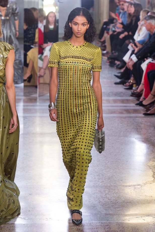 مجموعة “بوتيغا فينيتا” للأزياء لربيع وصيف 2018 !