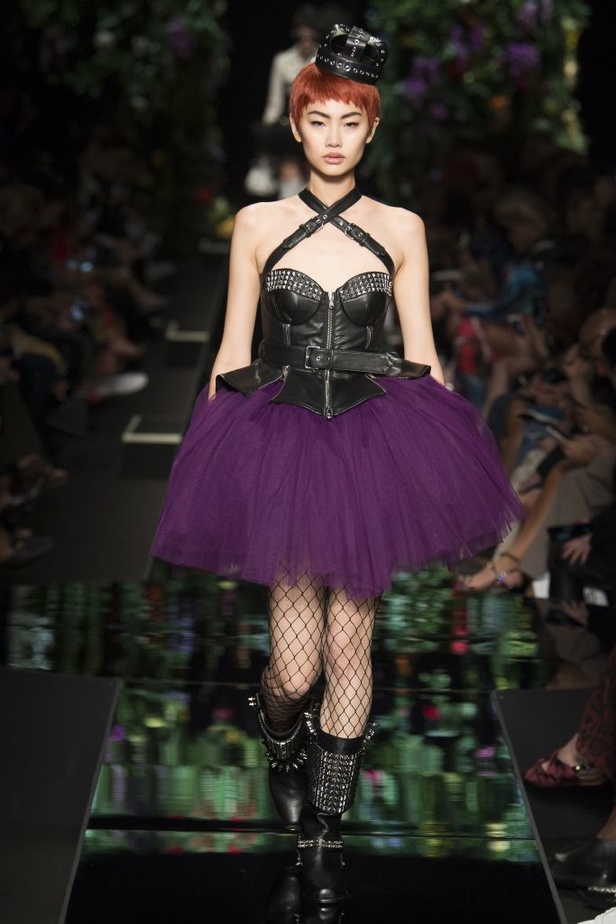 مجموعة Moschino لربيع وصيف 2018