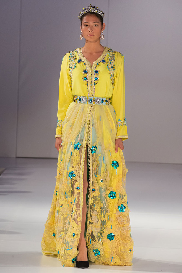 موديلات قفطان مغربي من اسبوع الموضة في لندن