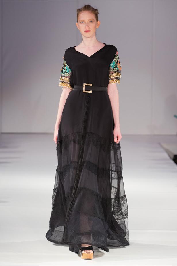 موديلات قفطان مغربي من اسبوع الموضة في لندن