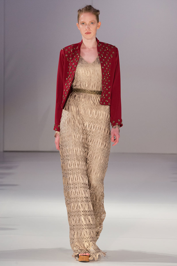 موديلات قفطان مغربي من اسبوع الموضة في لندن