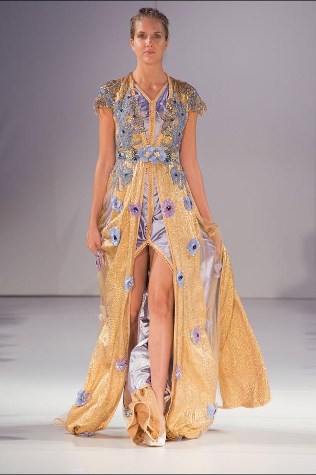 موديلات قفطان مغربي من اسبوع الموضة في لندن