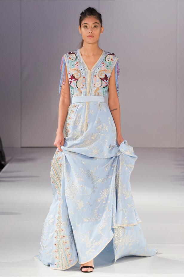 موديلات قفطان مغربي من اسبوع الموضة في لندن