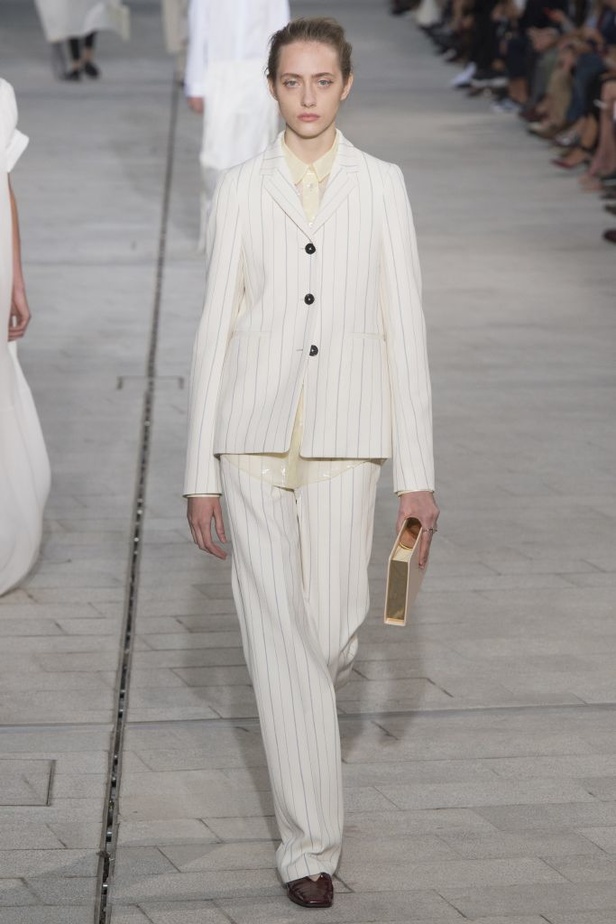 عرض أزياء Jil Sander لموسمي ربيع وصيف 2018!