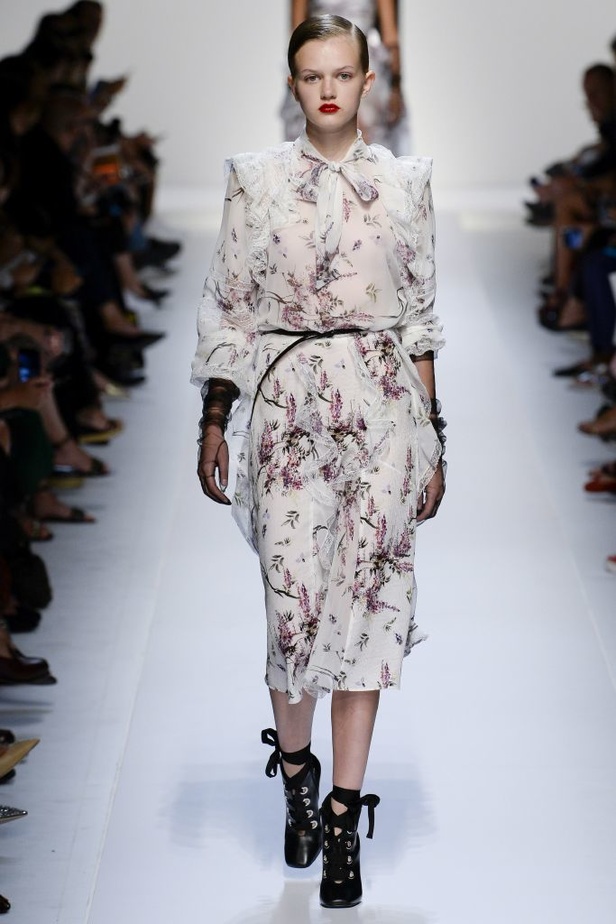 مجموعة ارمانو سيرفينو لربيع و صيف 2018