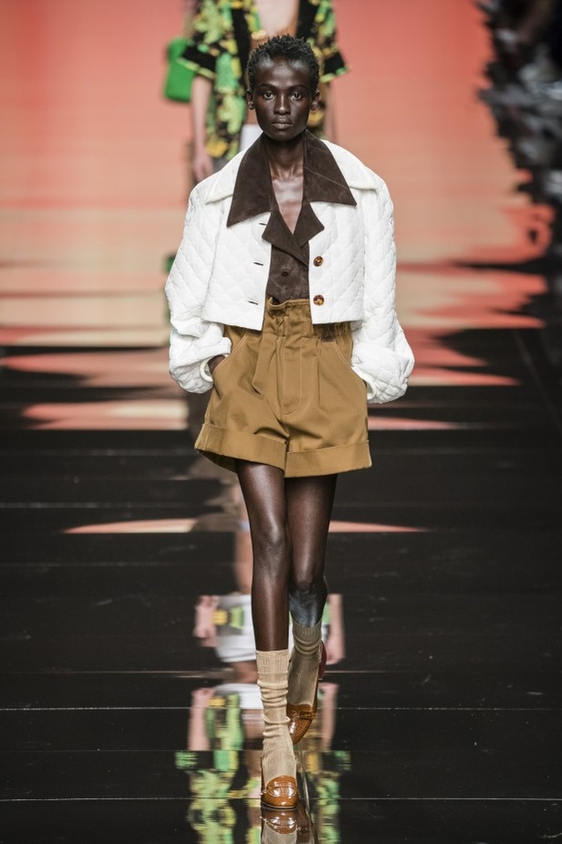 اسبوع الموضة في ميلان 2019 أزياء FENDI  الفاخرة  من ميلان لربيع وصيف 2020