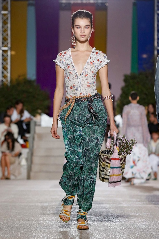 اسبوع الموضة في ميلان 2019 عرض أزياء MISSONI لربيع وصيف 2020