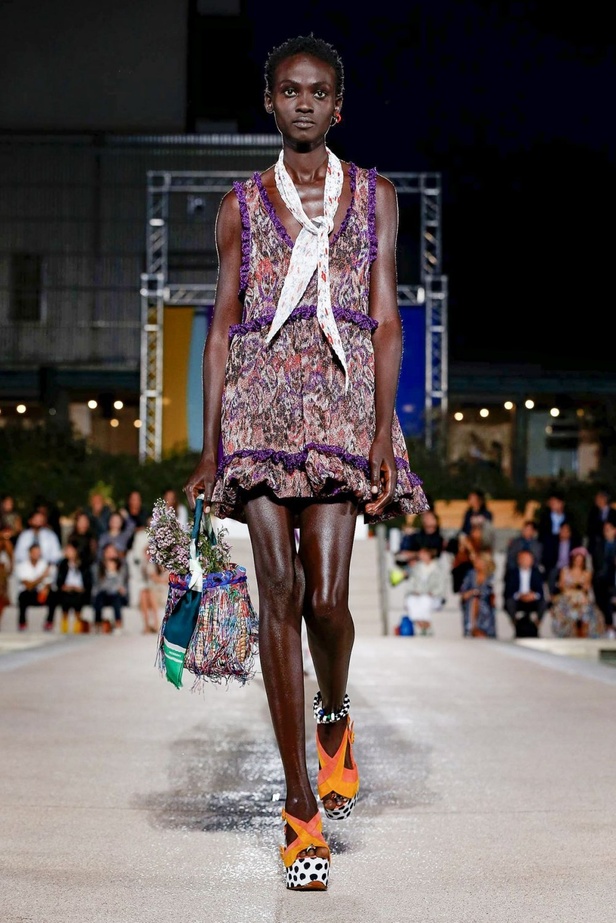 اسبوع الموضة في ميلان 2019 عرض أزياء MISSONI لربيع وصيف 2020