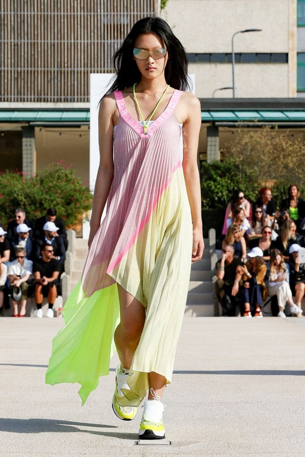 اسبوع الموضة في ميلان 2019 عرض أزياء ICEBERG لربيع وصيف 2020