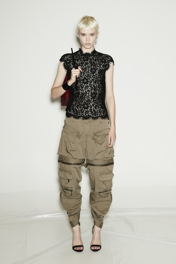 عرض ازياء مجموعة  Dsquared2 لربيع وصيف 2021 من اسبوع ميلانو للموضة