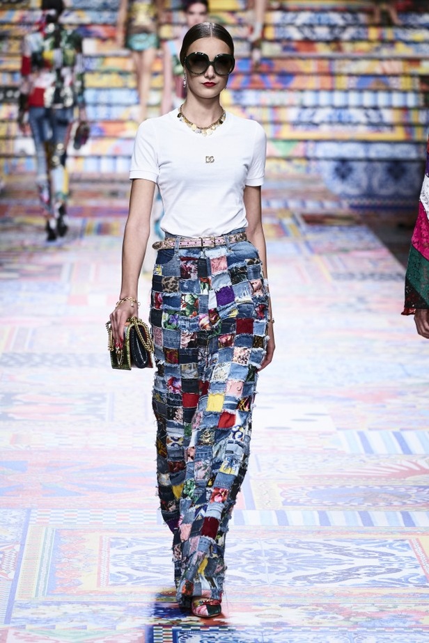 عرض ازياء dolce & gabbana لربيع وصيف 2021 ضمن أسبوع الموضة في ميلانو