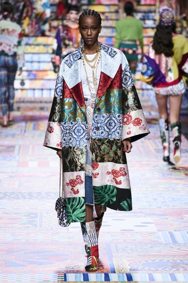 عرض ازياء dolce & gabbana لربيع وصيف 2021 ضمن أسبوع الموضة في ميلانو
