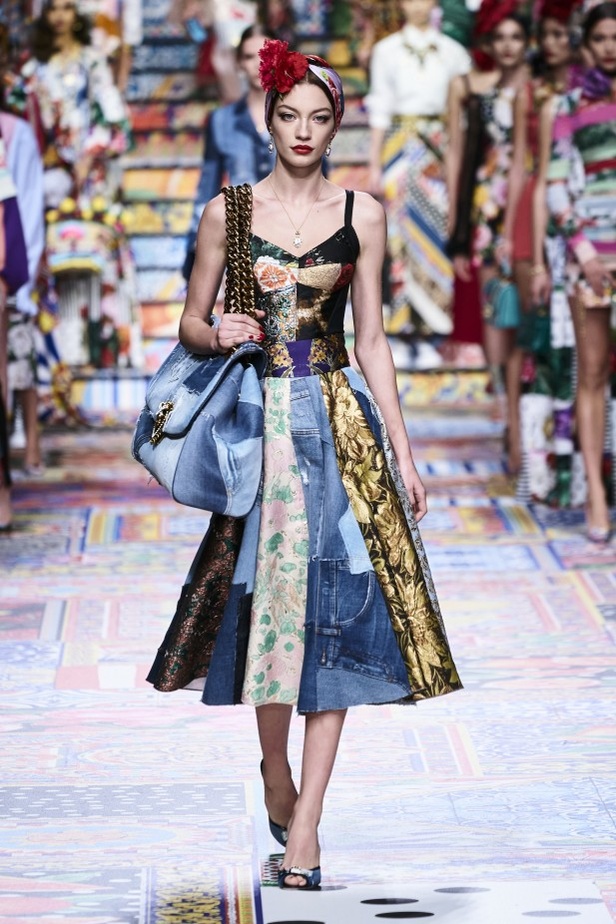 عرض ازياء dolce & gabbana لربيع وصيف 2021 ضمن أسبوع الموضة في ميلانو
