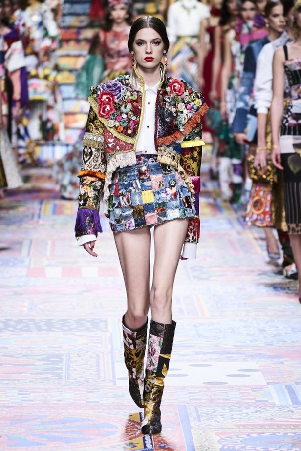 عرض ازياء dolce & gabbana لربيع وصيف 2021 ضمن أسبوع الموضة في ميلانو