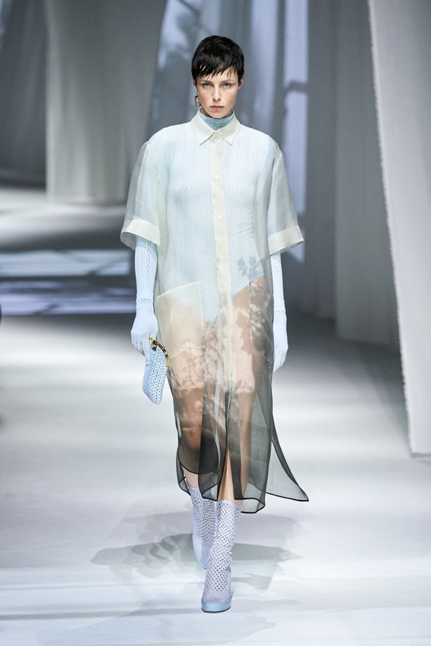 عرض ازياء Fendi لربيع وصيف 2021 من اسبوع الموضة في ميلانو 