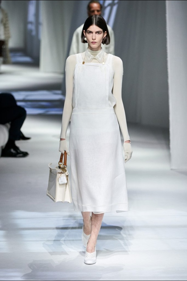 عرض ازياء Fendi لربيع وصيف 2021 من اسبوع الموضة في ميلانو 