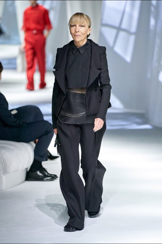 عرض ازياء Fendi لربيع وصيف 2021 من اسبوع الموضة في ميلانو 