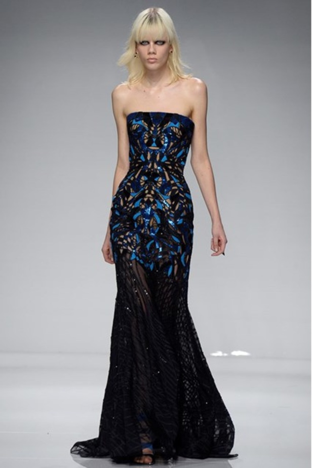 عرض فيرساتشي للأزياء الفاخرة لربيع وصيف 2016