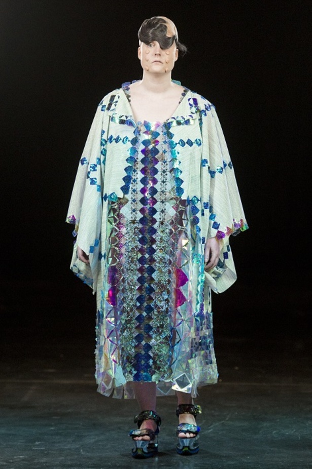 تصاميم صاخبة في مجموعة Yuima Nakazato لربيع وصيف 2017